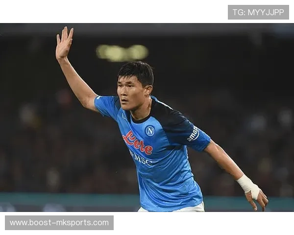 金玟哉荣膺世界最佳中卫称号，实力见证亚洲足球新高度